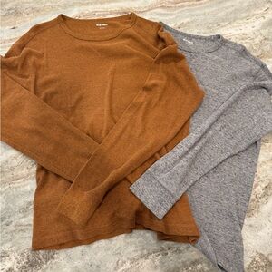 Old Navy Men’s thermal long sleeve shirts large